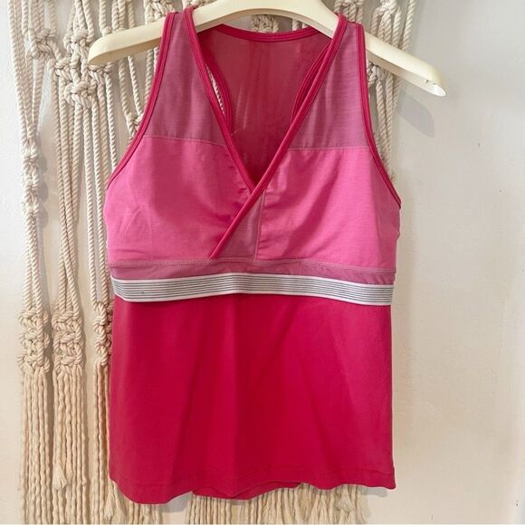Lululemon Women’s Deep Breath Tank Size 12 Pink Deep V Yoga Top W/ Shelf Bra - Picture 4 of 7